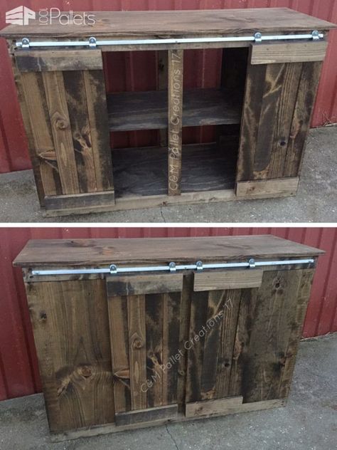 #BarnDoors, #LivingRoom, #PalletEntertainmentCenter, #PalletTvStand, #RecyclingWoodPallets Want high fashion, but the hardware is overpriced? This Sliding Barn Door Style Pallet TV Stand has the solution for about 15 bucks, and it's brilliant!  Sliding Barn Door Style Pallet TV Stand: We used several 2.5" x 3.25" boards for the frame Barn Wood Tv Stand, Sliding Door Diy, Diy Aquarium Stand, Tv Stand Plans, Barn Door Tv, Pallet Tv, Pallet Tv Stand, Pallet Tv Stands, Barn Door Tv Stand