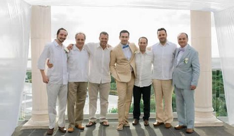 Tips para lucir correctamente una guayabera en el día de la boda : Fiancee Bodas Guayabera Hombre Outfit, Guayabera Outfit, Guayabera Shirt, Cocktail Attire, Dress Codes, Wedding Outfit, Indiana, Mens Outfits