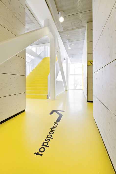 Image 17 of 22 from gallery of Almelo IISPA / Koppert+Koenis Architecten. Photograph by Erik Karsten Floor Signage, Floor Graphics, Wayfinding Design, Signage System, Environmental Graphic Design, Wayfinding Signage, Sanya, Web Banner Design, Environmental Design