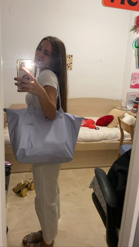 Longchamp Sky Blue, Longchamp Tote Outfit, Longchamp Bag Aesthetic, Longchamp Aesthetic, Longchamp Travel Bag, Longchamp Bag Outfit, Longchamp Outfit, Sky Blue Outfit, Uni Bag