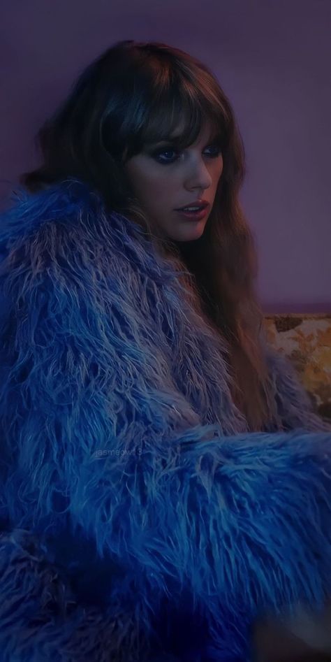 Taylor Swift Lavender, Midnights Aesthetic, Taylor Swift Youtube, Taylor Swift Photoshoot, Taylor Swift Fotos, Midnights Era, Meet Me At Midnight, Taylor Swift Midnights, Taylor Swift Wallpapers