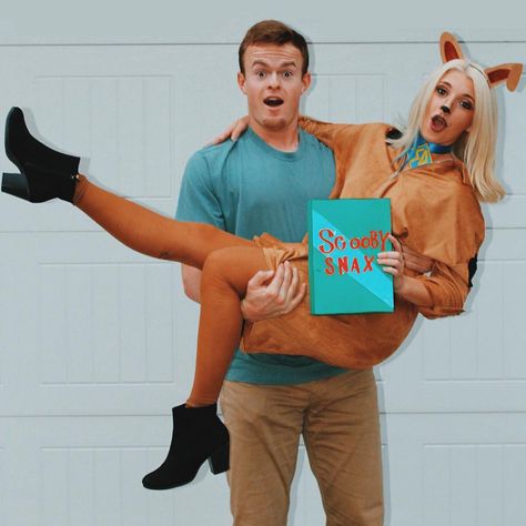 Easy At Home Costumes For Couples, College Halloween Parties, Easy Halloween Costume Ideas, Modest Halloween Costumes, Gay Costume, Cute Couples Costumes, Funny Couple Halloween Costumes, Halloween Costume Ideas For Couples, Easy Halloween Costume