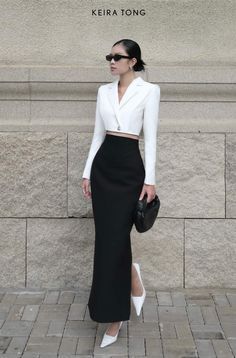 Korean Women Formal Outfit, Long Elegant Skirts Classy, Elegant Korean Outfit, Classy Korean Outfits, Korean Formal Outfit, Red Top Outfit, Elegant Wear, Corporate Dress, Best Winter Outfits