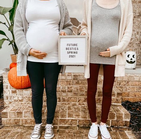 Pregnant At The Same Time As Best Friend, Maternity Shoot Friends, Best Friend Pregnant Together, Best Friends Pregnant Together Announcement, Pregnant With Your Best Friend, Bestfriend Maternity Photo, Two Pregnant Friends Photoshoot, Pregnancy Friends Photos, Sisters Pregnant Together Announcement