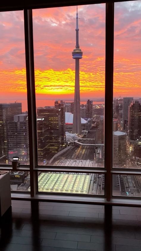 Toronto Canada Houses, Sunset In Canada, Toronto Apartment Aesthetic, Toronto Canada Aesthetic, Toronto Views, Condo Goals, Toronto Penthouse, Canada Vibes, Canada Houses