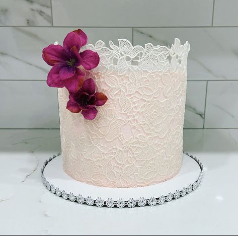 Sugarella Sweets : Edible lace recipe Cake Lace Recipe, Edible Lace Recipe, Edible Sugar Lace Recipe, Lace Cakes, The Best Dessert Recipes, Fondant Lace, Cake Techniques, Baking Techniques, Sugar Lace