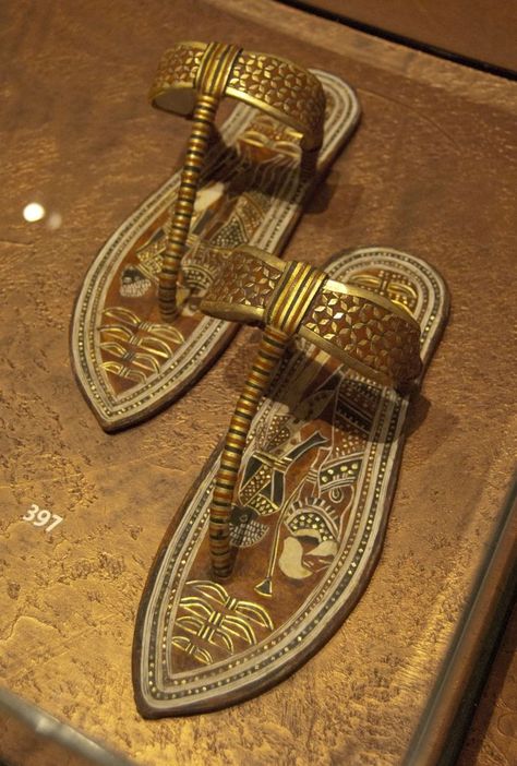 ♔ Exact replica of King Tutankhmun's sandals Wedding Shoes, Egypt, Dress Shoes, Paint, Sandals, History, On Twitter, Twitter, Gold