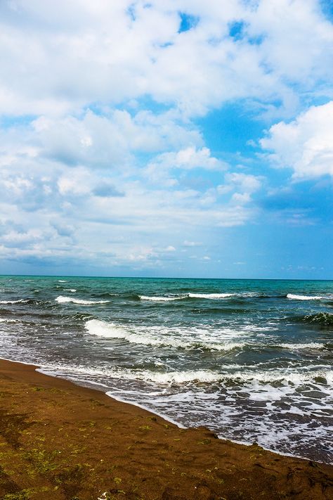 Caspian Sea Iran, Travel Instagram Ideas, Caspian Sea, Sea Coast, Countries Around The World, Travel Instagram, Instagram Ideas, Abstract Art Painting, Geography