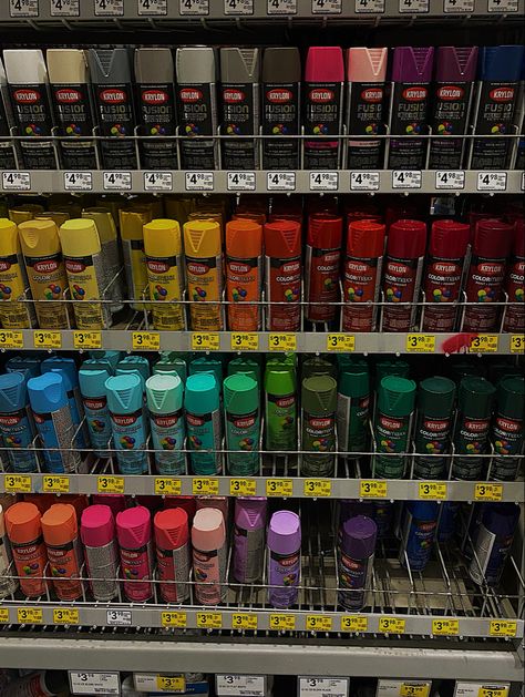 Spray Paint Room Aesthetic, Spray Paint Art Aesthetic, Spray Painting Aesthetic, Brent Aesthetic, Noah Sweetwine, Spray Paint Aesthetic, Spray Painter, Rock Bedroom, Graffiti Room