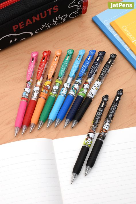 Zebra Sarasa Snoopy Gel Pens and Refills combine the popular Sarasa pen barrel and ink refill with fun designs featuring everyone's favorite Peanuts character, Snoopy. Ballpens Collection Aesthetic, Sarasa Pen, Sarasa Pens, Japanese Pens, Snoopy School Supplies, Pen Pouch Kawaii Pen Shop, Zebra Pens Sarasa, Zebra Sarasa, Snoopy Collectibles