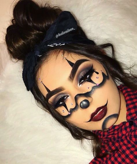 Chola Clown Makeup, Plus Size Online Stores, Make Up Halloween, Halloween Makeup Clown, Halloween Make-up Looks, Halloweenský Makeup, Holloween Makeup, Makeup Products, Halloween Makeup Diy