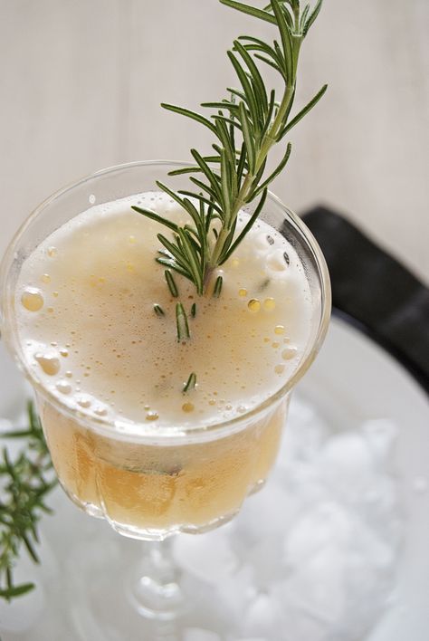 Rosemary Simple Syrup, Bourbon Cocktail, Bourbon Cocktails, St Germain, Craft Cocktails, Summer Cocktails, Pina Colada, Fresh Lemon Juice, Simple Syrup