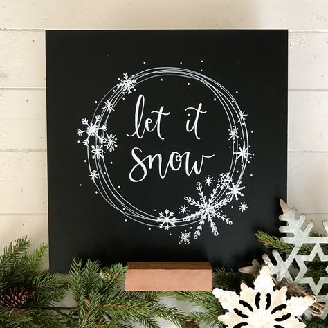 Chalkboard Winter Ideas, Winter Chalkboard Ideas Easy, Simple Christmas Chalkboard Art, Easy Christmas Chalkboard Art, Window Chalk Art Christmas, Chalkboard Art Winter, January Chalkboard Ideas, Winter Chalk Art, Christmas Chalkboard Art Ideas Easy