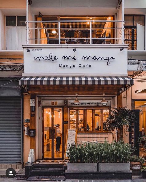 Make Me Mango Is A Must-Visit BKK Cafe For Mango Addicts Cafe Exterior, Bakery Shop Design, Small Coffee Shop, Coffee Shop Interior Design, Cozy Coffee Shop, Storefront Design, Cafe Shop Design, Coffee Shop Aesthetic, Coffee Shops Interior