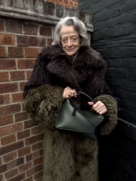 Greta Lee, Loewe Puzzle Bag, Dowager Countess, Tony Award, Loewe Puzzle, Juergen Teller, Ian Mckellen, Puzzle Bag, Maggie Smith