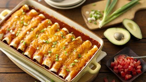 Try these easy, cheesy ground beef enchiladas, complete with sassy sauce and mild chiles. Easy Enchilada Recipe, Easy Beef Enchiladas, Beef Enchilada Recipe, Ground Beef Enchiladas, Easy Enchiladas, Betty Crocker Recipes, Mexican Meals, Beef Enchiladas, Dinner With Ground Beef