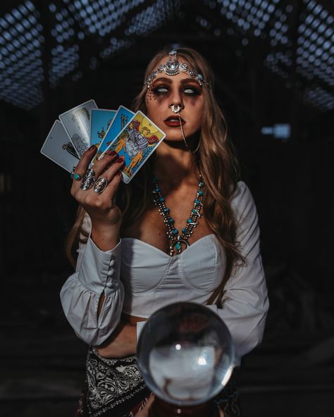 Dare to see what the cards have in store?? 🔮🕯️ Brainstorming Halloween costume ideas with costumes from Halloweens past! Fortune Teller circa 2019 📸 @mirandacheneyphotography Tarot Reader Costume, Fortune Teller Halloween Costumes, Fortune Teller Halloween, Costume Duo, Fortune Teller Costume, Tarot Reader, Halloween Inspo, Fortune Teller, Halloween Costume Ideas