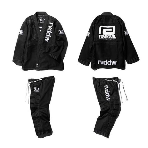 rvddw 3D JIU-JITSU GI #restock #tokyo #japan #apparel #sports #brand #street #workout #activewear #gymwear #martialarts #mma #jiujitsu… Brand Moodboard, Jiu Jitsu Gi, Clothes Brand, Street Workout, Grappling, Judo, Gym Wear, Tokyo Japan, Minimalist Outfit