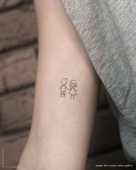 Family Tattoo For Moms, Small Tattoos For Twins, Tattoo Idea For Brother, Tattoos For My Brother, Tattoo Brother And Sister Symbols, Tattoo With Brother, Tattoos For Little Brothers, Tattoo For Little Brother, Twins Tattoo Ideas For Mom