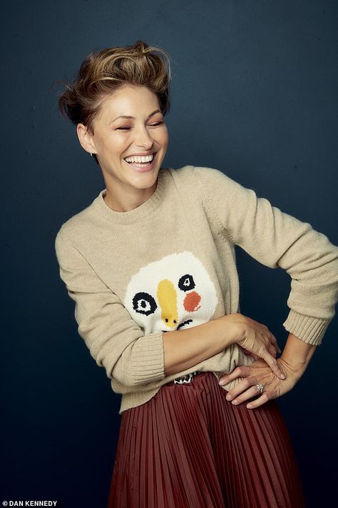 Emma Willis Hair, Celebrity Editorial, People To Avoid, Super Short Haircuts, Emma Willis, Quiff Hairstyles, Blonde Haircuts, Tv Presenter, Honey Hair