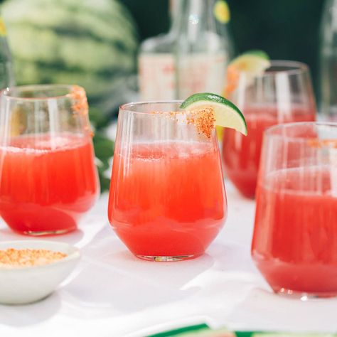 Check out Picnic Watermelon Mezcal Spritz recipe and more from Sur La Table! Mezcal Spritz, Picnic Watermelon, Spritz Recipe, Table Signs, Cocktail Recipes, Watermelon, Drinks, Bar