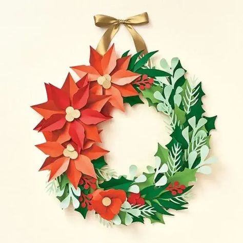 Cricut Christmas Wreath Ideas, Christmas Wreath Paper Craft, Paper Wreaths Ideas, Christmas Paper Art, Paper Xmas Decorations, Paper Wreath Diy Christmas, Christmas Paper Wreath, Holiday Paper Crafts, Paper Art Christmas