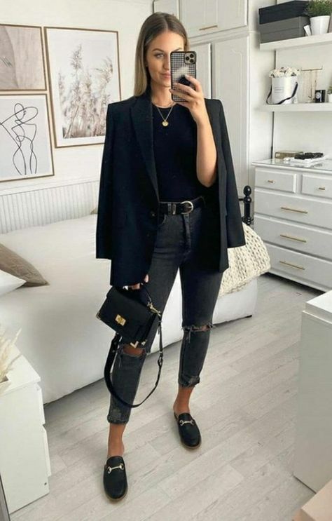 Black Blazer Outfit, Blazer Outfits Casual, Blazer Outfits For Women, Blazer Outfit, Business Casual Outfits For Work, Elegante Casual, Stylish Work Outfits, Brunch Outfit, Fashion Mistakes