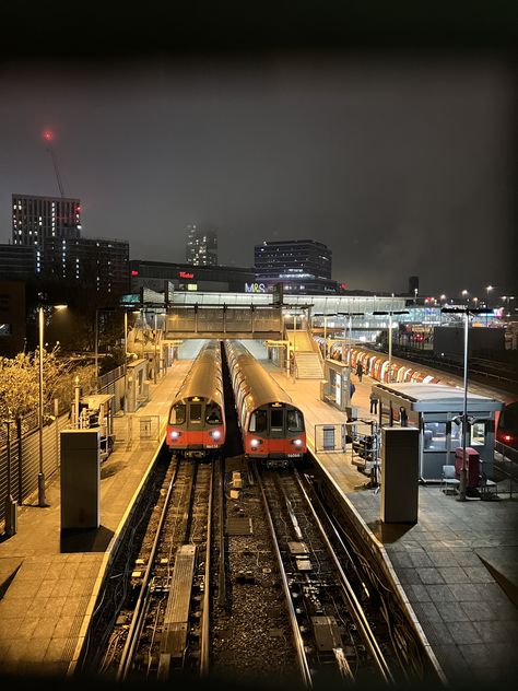 End of the line , Jubilee line at Stratford, London - Dec 2023. Stratford London, Jubilee Line, End Of The Line, Line At, The Line, London, Quick Saves