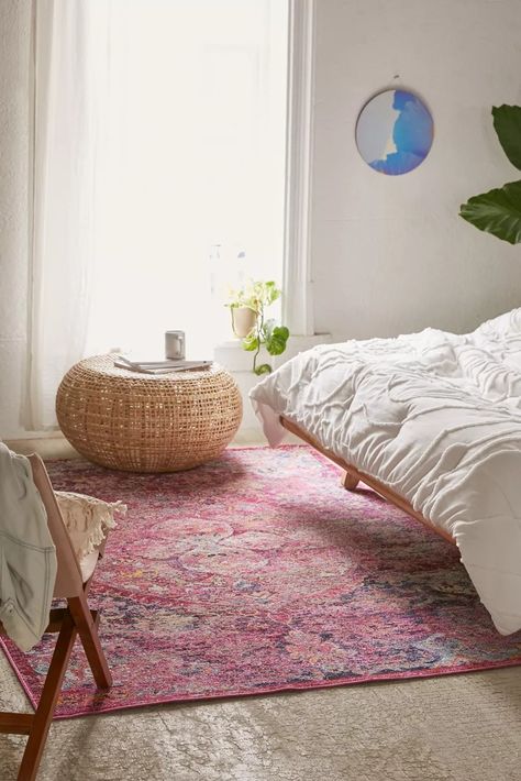 Carly Floral Tufted Rug | Urban Outfitters Dream Bedrooms, Bohemian Living Rooms, Funky Home Decor, Hippie Home Decor, Bed Time, Trendy Bedroom, House Beautiful, Contemporary Home Decor, Decor Minimalist