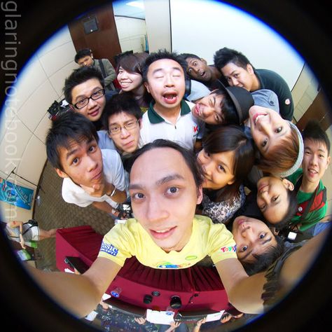 ... Fish Eye Lens Group Photo, Fish Eye Lens Photos, Eyes Sketch, Duo Poses, Group Photo Poses, Lil Jon, Anime Group, Eye Lens, Photos Of Eyes