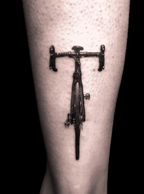 Bicycle Tattoos For Men, Tattoo Pierna Hombre, Tattoo Ideas Ankle, Ankle Tattoo Ideas, Bike Tattoo, Tattoo Pierna, Gear Tattoo, Bicycle Tattoo, Ankle Tattoo Designs