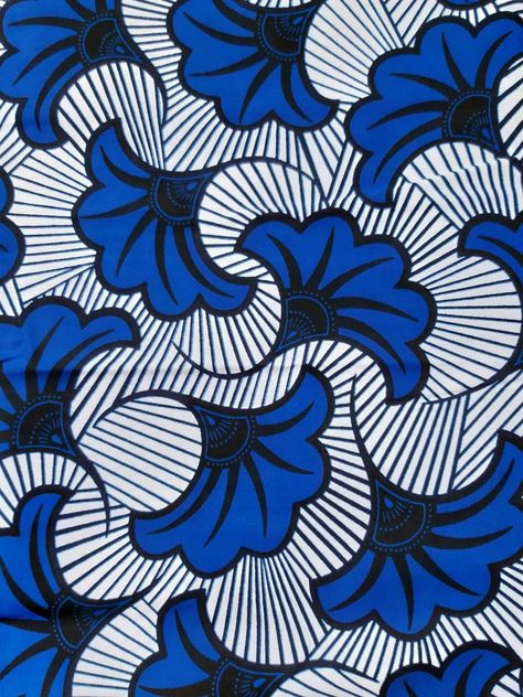 Tissu wax par 50 centimètres fleurs de mariage bleues sur | Etsy Motifs Wax, Black Wedding Flowers, Colorful Wedding Flowers, Mudcloth Fabric, Blue Wedding Flowers, Wax Fabric, Handmade Uk, African Mud Cloth, Handmade African