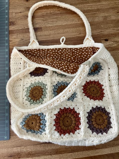 Crochet Bag Crochet Bags With Lining, Crochet Lined Bag, Fabric Lined Crochet Bag, Sewing Lining Into Crochet Bag, Lining For Crochet Bag, Add Lining To Crochet Bag, Lining Crochet Bag With Fabric, Crochet Bag With Lining, Lined Crochet Bag