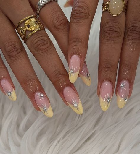 Spring 23, Cat Eye Nails, Gem Nails, Girls Nails, Yellow Nails, Fire Nails, Classy Nails, Funky Nails, Pretty Acrylic Nails