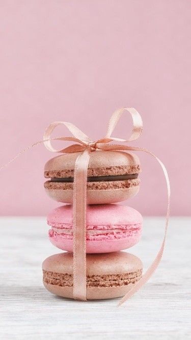 Sereal Sarapan, Macaroon Wallpaper, Cupcakes Wallpaper, Pink Macaroons, Kue Macaroon, Blackberry Syrup, Macaron Flavors, Macaroon Recipes, Macaron Recipe