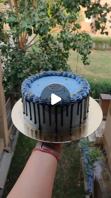 35 Th Birthday Cake Ideas For Men, Small Birthday Cake Ideas For Men, Simple Man Cake Design, Black And Blue Cake For Men, Simple Cakes For Men Birthdays, Decorated Cakes For Men, Simple Cake For Men Birthdays, Cake For 13th Birthday Boy, 27th Birthday Cake Men