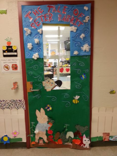 The Tale of Peter Rabbit classroom door. Designed and created by my creative fourth graders 2016 for door décor contest Story Display, Immersive Environment, Books Characters, Tale Of Peter Rabbit, Reading Month, Basement Playroom, Decor Classroom, School Theme, Playroom Ideas