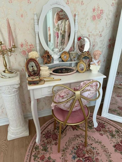 Dream Bedroom Inspiration, Girly Room, Cute Bedroom Decor, Pretty Room, Dreamy Room, Girl Bedroom Decor, Vintage Room, Dream Room Inspiration, Room Makeover Bedroom