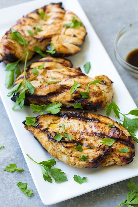 Dijon Chicken Marinade, Chicken Recipes With Few Ingredients, Dijon Grilled Chicken, Easy Grilled Chicken Recipes, Best Grilled Chicken Recipe, Grilled Chicken Fajitas, Grilled Chicken Recipes Easy, Chicken Sauce Recipes, Grilled Chicken Marinade