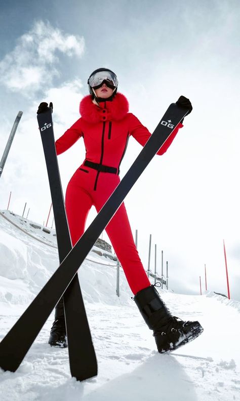 Snow Fashion Photography, Mode Au Ski, Skiing Photography, Ski Inspiration, Ski Pictures, Aspen Ski, Ski Aesthetic, Snowboarding Trip, Ski Sport