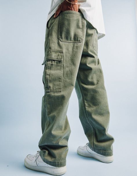 Green Baggy Pants Outfits, Baggy Pants Outfits, Baggy Cargo Pants Outfit, Baggy Outfits Men, Retro Outfits Men, Cargo Jeans Outfit, Green Cargo Pants Outfit, Baggy Pants Men, Cargo Pants Outfit Men