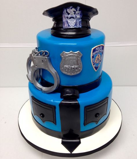 Cop Cake Police, Police Cakes Ideas, Swat Birthday Cake, Police Officer Cake Ideas, Police Officer Birthday Cake, Police Grooms Cake, Police Officer Graduation Party, Police Cake Ideas Birthday, Police Themed Cake