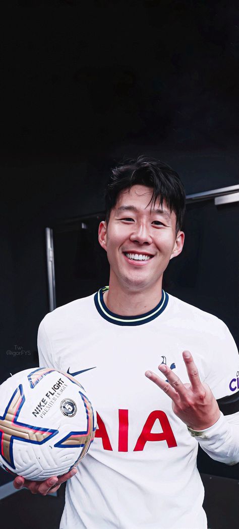 Heung Min Son, Tottenham Hotspur Wallpaper, Bayer Munich, Tottenham Hotspur Players, Son Heung Min, Milan Football, Football Players Photos, Tottenham Hotspur Football, Nike Flight