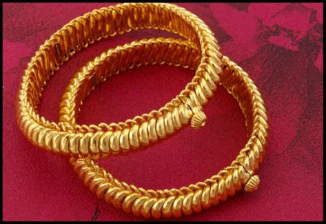 Maharashtrian Bangles Gold, Traditional Jewelry Maharashtrian, Maharashtrian Jewellery Traditional, Maharashtra Jewellery, Traditional Maharashtrian Jewellery, Marathi Mulgi, Gold Jwellary, Gold Kangan, Maharashtrian Jewellery