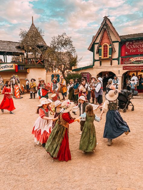 Life Bucketlist, Room Perspective, Fair Photoshoot, Festival Paint, Renn Faire, Medieval Fair, Fair Rides, Scarborough Fair, Festival Aesthetic