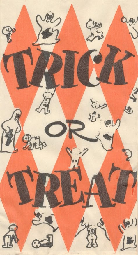 Vintage Posters Halloween, Halloween Poster Vintage, Vintage Trick Or Treat, Vintage Trick Or Treat Bags, 1950s Halloween Aesthetic, Halloween Art Vintage, Vintage Halloween Wallpaper Desktop, 60s Halloween Aesthetic, Vintage Halloween Design