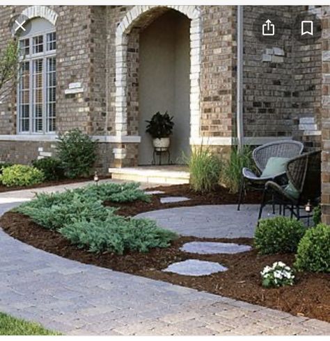 Front Entry Gardens, Front Patio Chair Ideas, Front Porch With Rug, Uncovered Outdoor Patio Ideas, Front Yard Seating Area No Porch, Front Yard Seating Area Ideas, Front Yard Seating Area, Front Yard Sitting Area Ideas, Hostas Landscaping