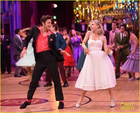 Grease: Live's Sandy: Julianne Hough Writes Sweet Note Before Tonight's Show!: Photo #3565651. Julianne Hough will be playing the iconic role of Sandy in tonight's production of Grease: Live on Fox and we can't wait to see her shine on screen!    The 27-year-old… Grease Live, Sandy Grease, Hairspray Live, Grease Movie, Hand Jive, Grease Costumes, Grease Musical, Girl Group Costumes, Tv Musical