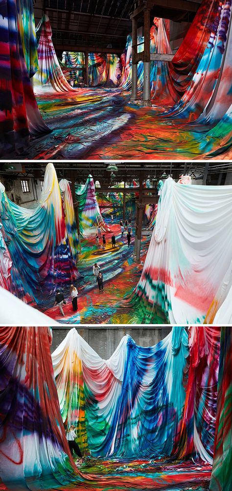 Katharina Grosse’s latest installation transformed Sydney’s contemporary art center into a magnificent kaleidoscope painting. Contemporary Art Installation, Art Brut, Art Installation, Art Event, Contemporary Modern Art, Sculpture Installation, Art Contemporary, Contemporary Art Gallery, Land Art