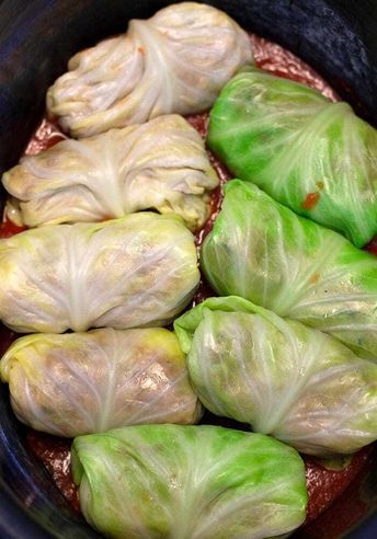 Stuffed Slow Cooker Cabbage Rolls Make Ahead Meal | Mainly Homemade Slow Cooker Cabbage, Slow Cooker Cabbage Rolls, Cabbage Roll, Cabbage Rolls Recipe, Crockpot Dishes, Cabbage Rolls, Diet Vegetarian, Cabbage Recipes, Crock Pot Slow Cooker